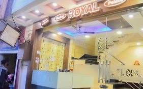 Hotel Royal Palace - 150 Meters From Mahakal Temple